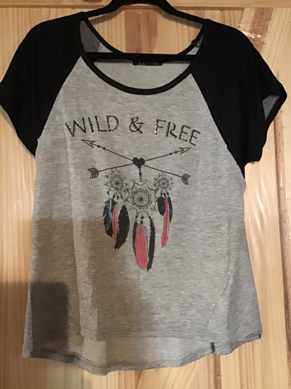 NWT medium UrbanX Wild Free Gray Black top